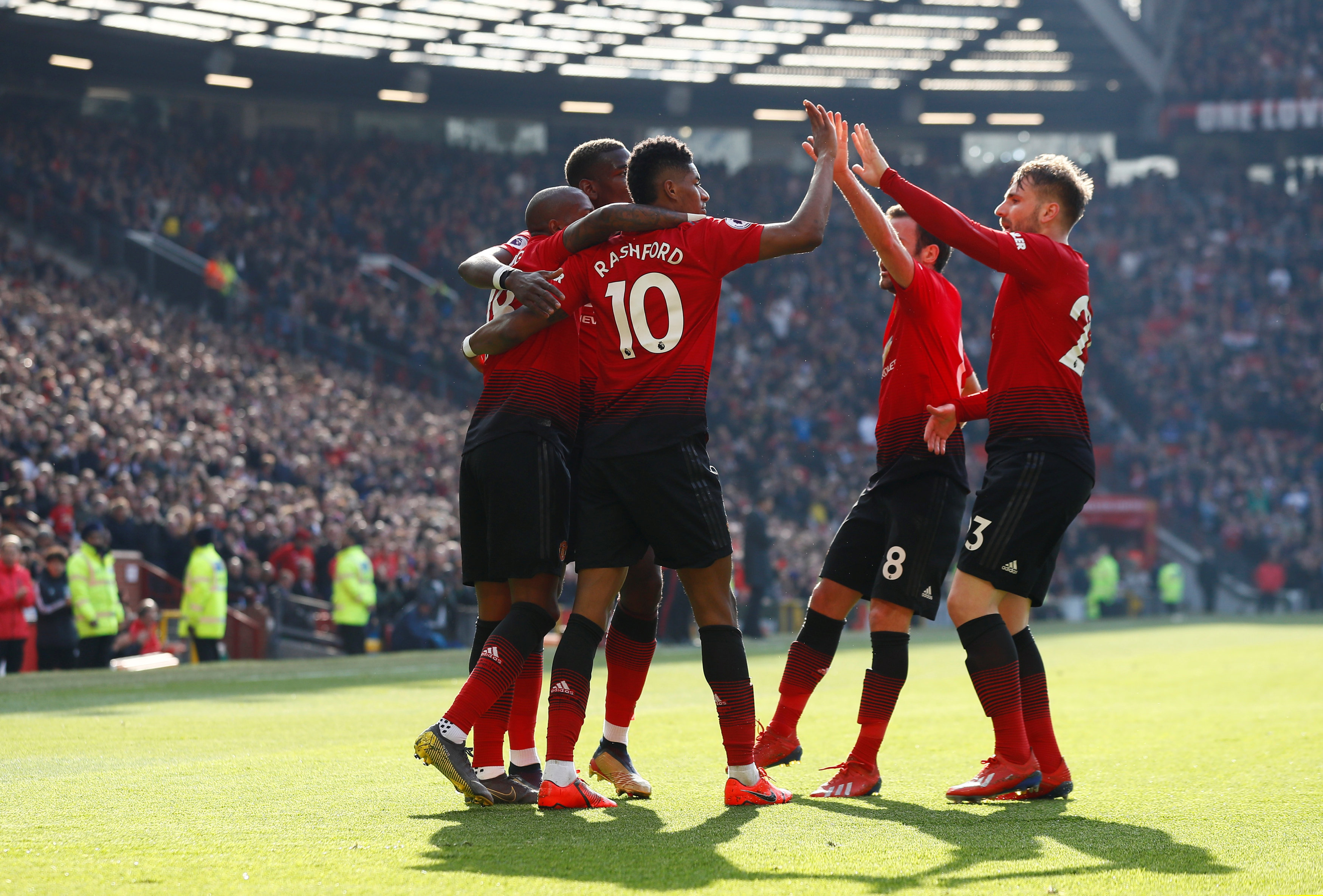 在激烈的竞 在激烈的竞